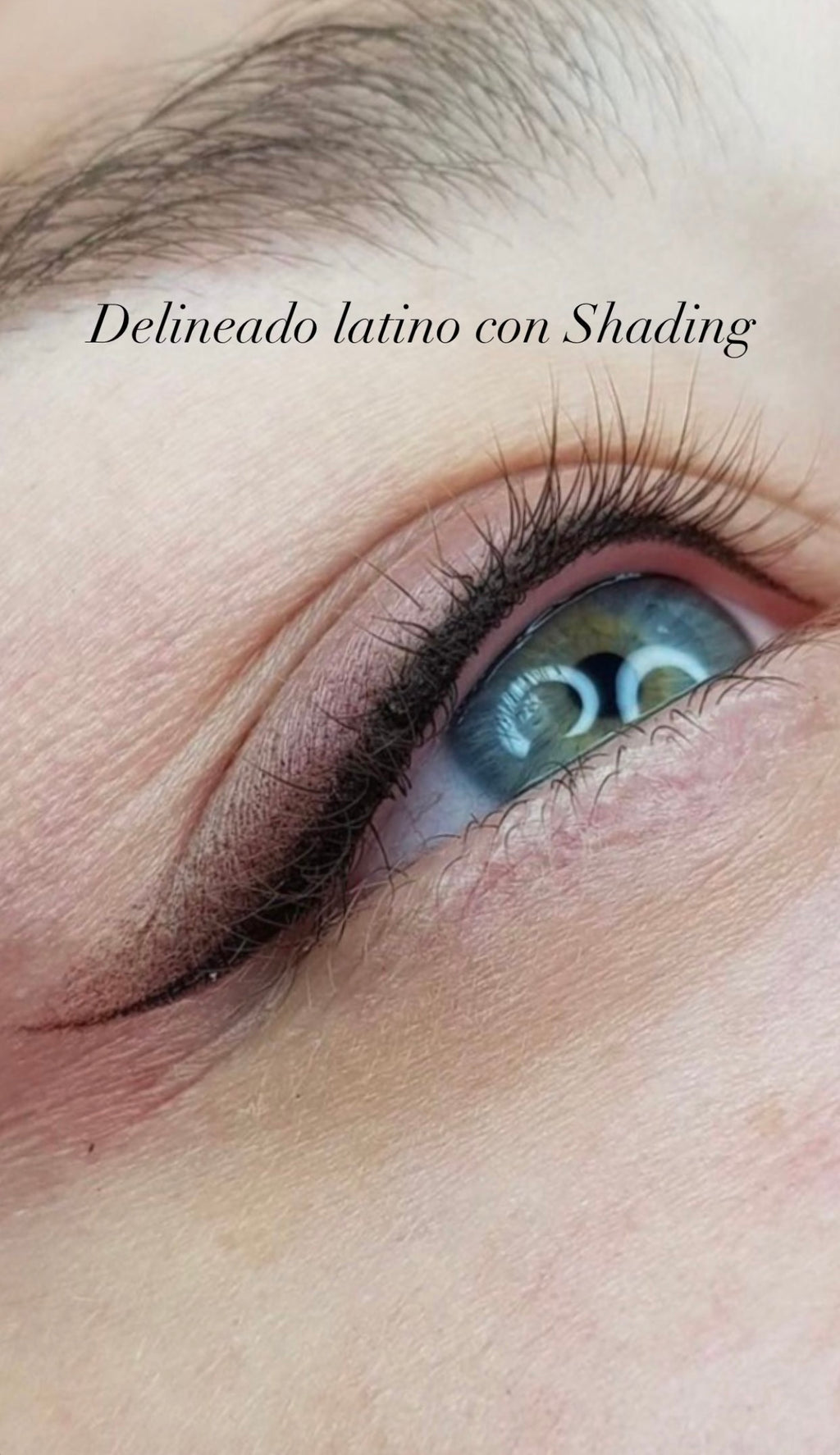 Delineado de Ojos - Servicio Profesional